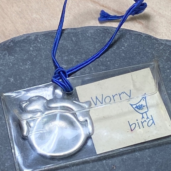 Pewter Worry Bird vintage - Picture 1 of 9